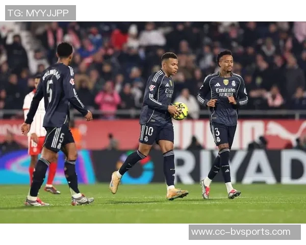 巴尔韦德称姆巴佩必能成功训练中常见卡雷拉斯精彩射门